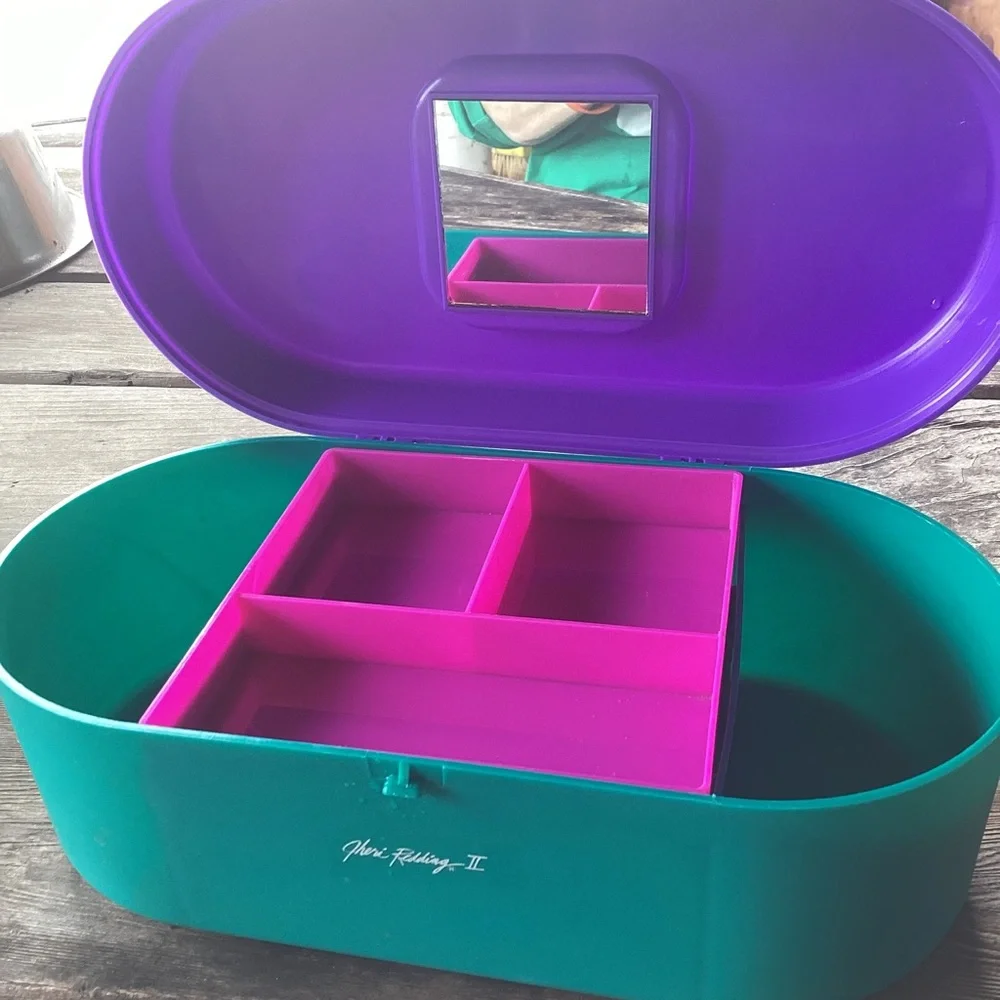 Jheri Redding Vintage Cosmetic Case in Teal, Pink and Purple